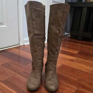 Brown Knee-High Women's Boots